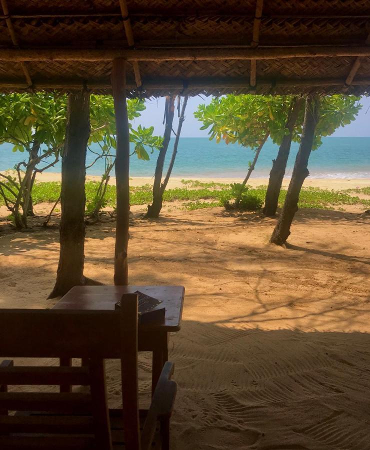 Khomba Beach House Alankuda Экстерьер фото